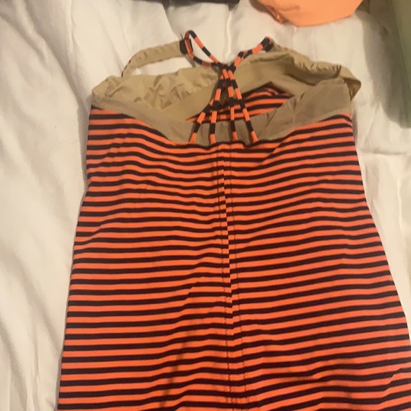 Lululemon & Nike Workout Bundle - Picture 3 of 8